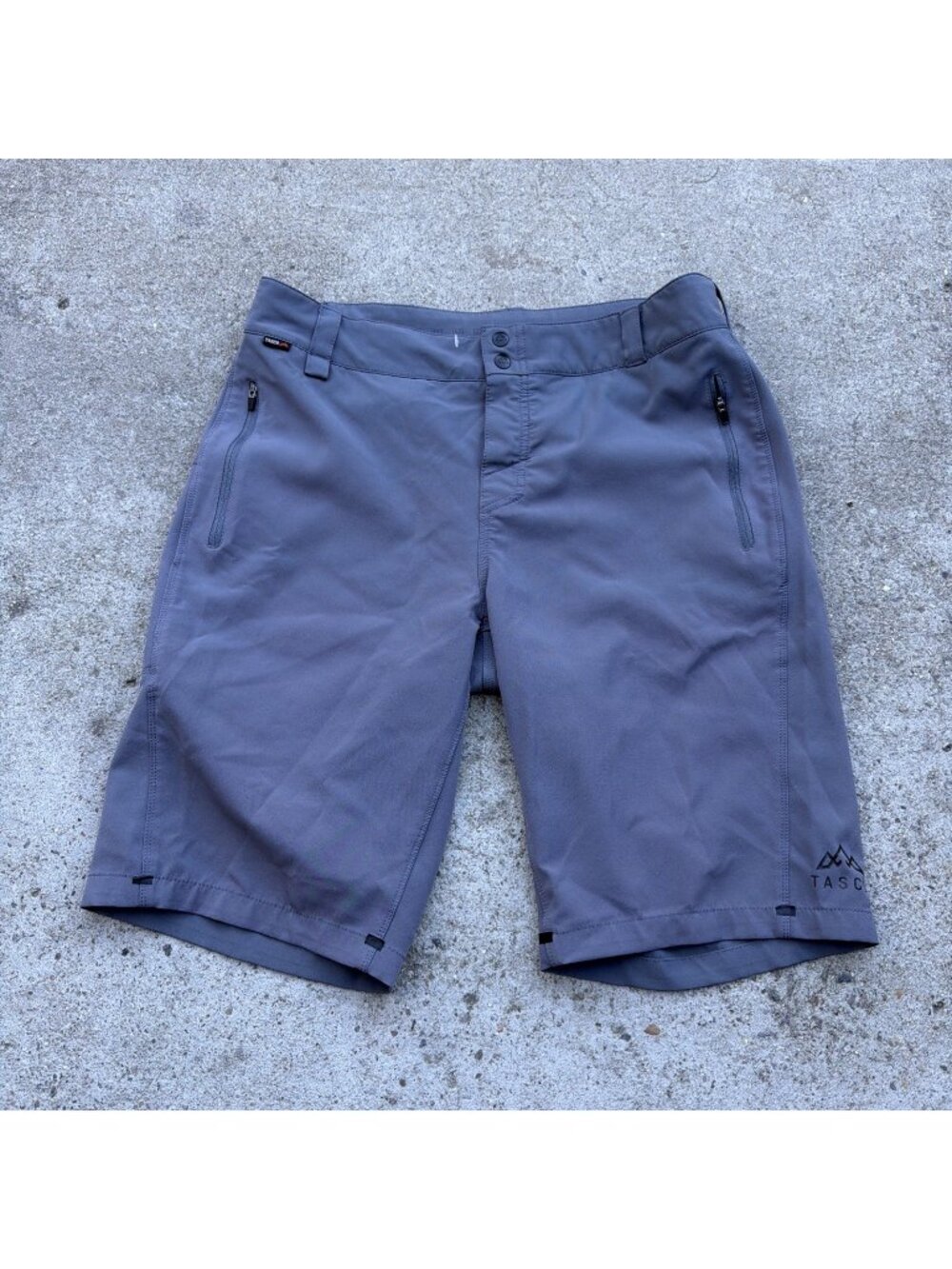 Tasco Mountain Bike Shorts Men’s 34 Gray Zip Pockets Active Adjustable Waist